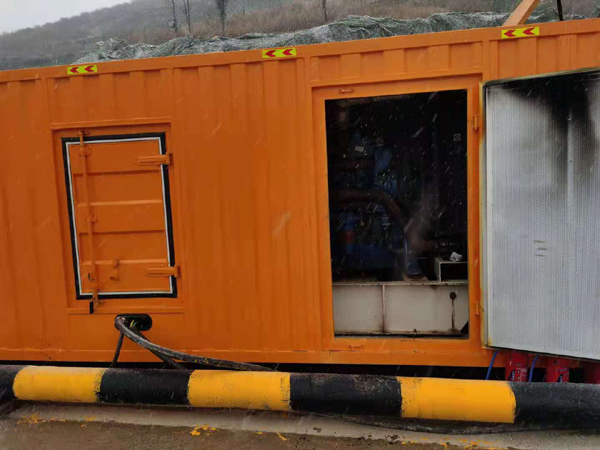 灵川发电机出租 柴油发电机组电压低报警怎么办？