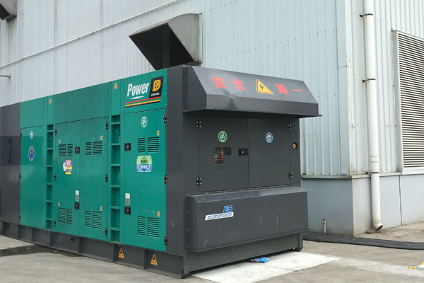 灵川燃油滤清器的更换流程是怎样的？