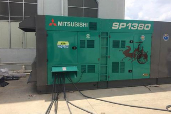 灵川为什么有些柴油发电机组的输出电压可以调节？